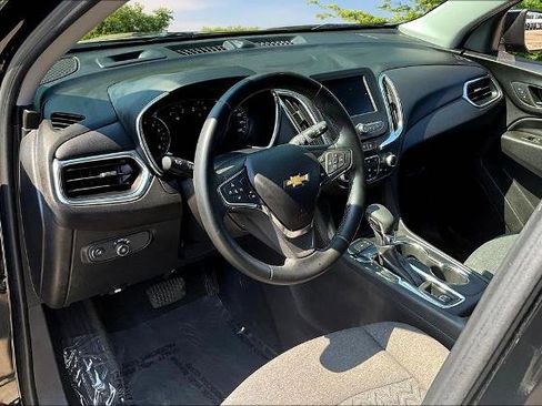 Used 2023 Chevrolet Equinox LT w/ Driver Convenience Package image 13