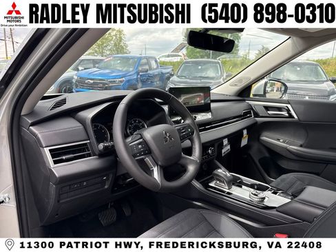 New 2026 Mitsubishi Outlander SE image 4