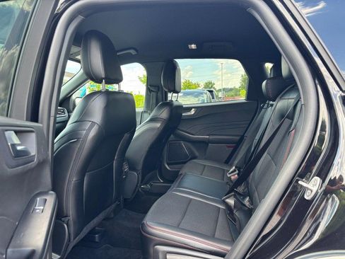 Used 2024 Ford Escape ST-Line w/ Tech Pack #1 AWD/4WD image 11