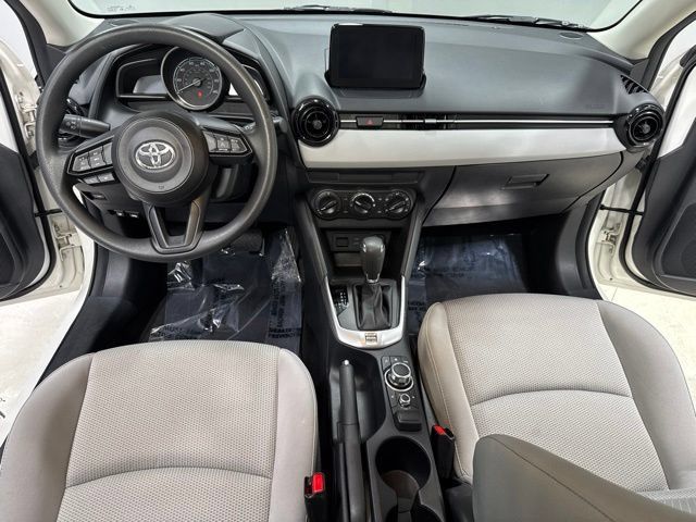 Used 2019 Toyota Yaris L FWD image 2