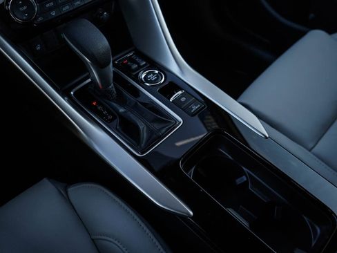 New 2025 Mitsubishi Eclipse Cross SE image 28