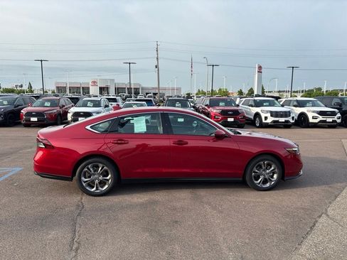 Used 2024 Honda Accord EX image 4