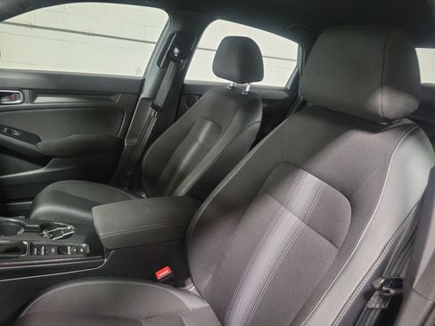 Used 2025 Honda Civic Sport image 16