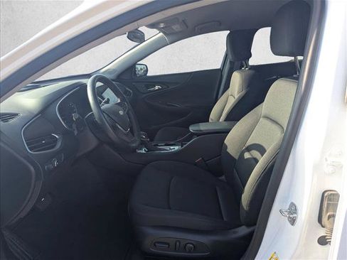 Used 2024 Chevrolet Malibu RS FWD image 12