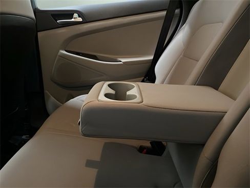 Used 2021 Hyundai Tucson SE image 61