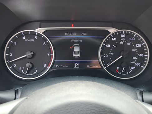 Used 2024 Nissan Sentra SR w/ SR Premium Package FWD image 10