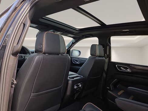 Used 2023 GMC Yukon AT4 AWD/4WD image 12