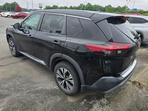 Used 2022 Nissan Rogue SV FWD image 12