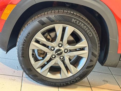 Used 2023 Kia Seltos S image 15