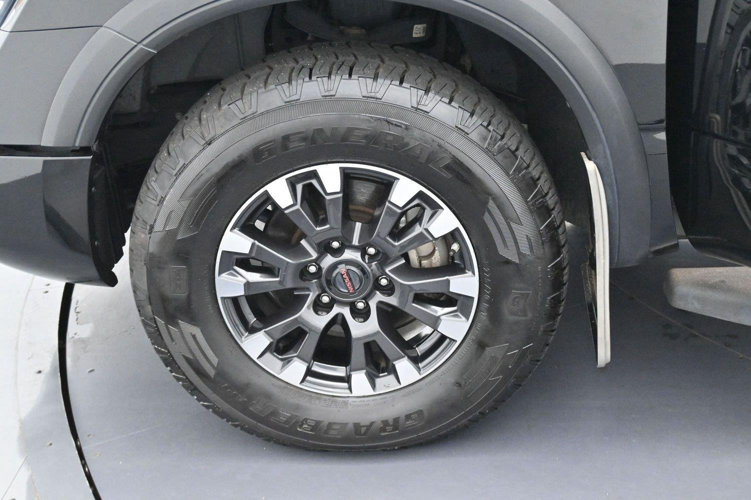 Used 2021 Nissan Titan PRO-4X w/ Pro-4x Convenience Package AWD/4WD image 38