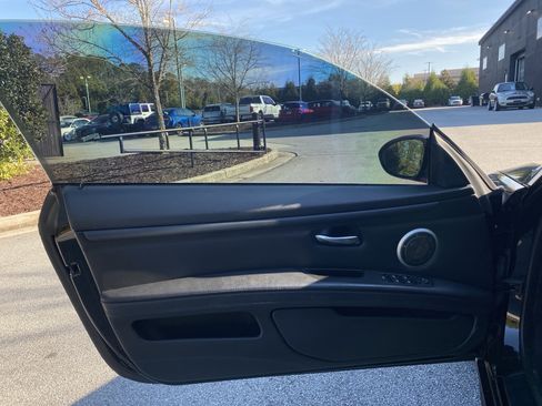 Used 2011 BMW M3 Convertible image 23