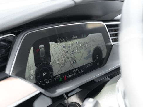 Certified 2024 Audi Q8 e-tron Premium Plus w/ Premium Plus Package image 13