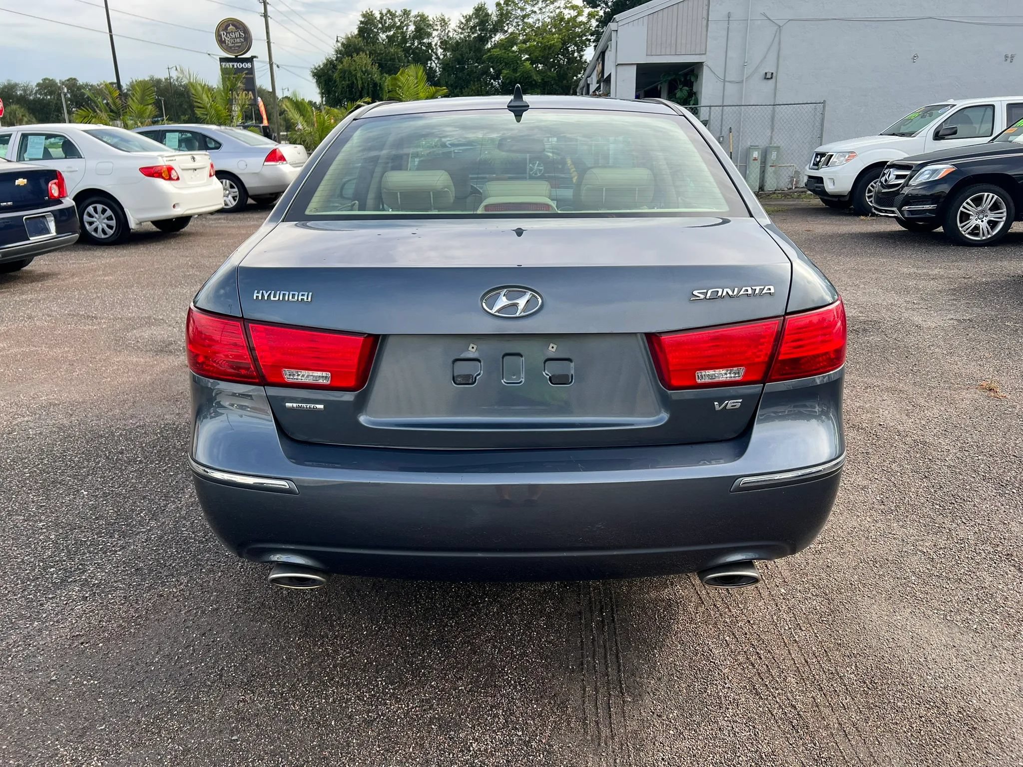 Used 2009 Hyundai Sonata Limited FWD image 4