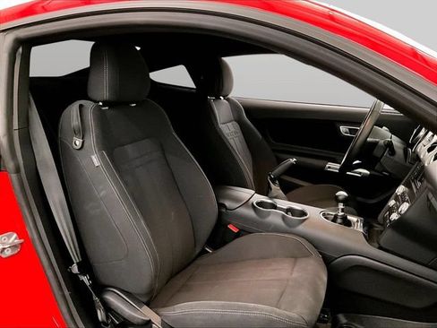 Used 2019 Ford Mustang GT RWD image 7
