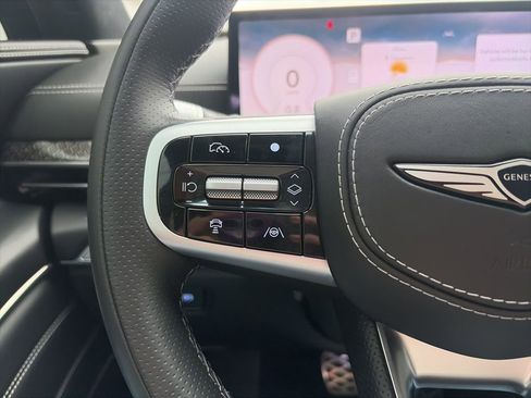 Used 2025 Genesis GV80 3.5T e-SC image 17