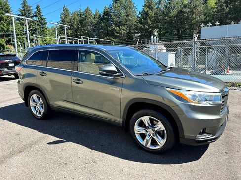Used 2015 Toyota Highlander Limited image 3