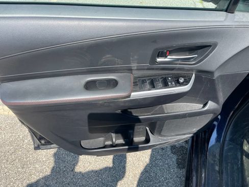 Used 2025 Toyota Sienna XSE FWD image 23