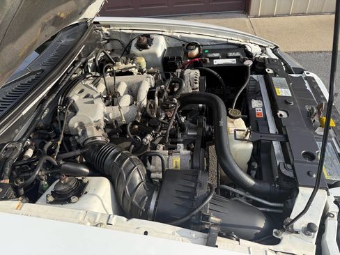 Used 2004 Ford Mustang Deluxe Convertible image 65