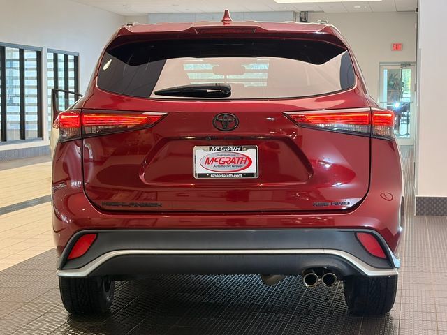 Used 2021 Toyota Highlander XSE AWD/4WD image 5