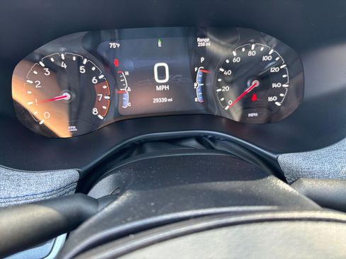 Used 2025 Jeep Compass Latitude image 35