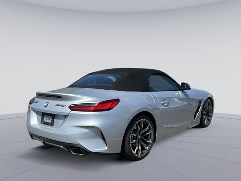 Used 2021 BMW Z4 M40i RWD image 9