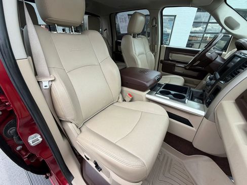 Used 2014 RAM 1500 Laramie w/ Convenience Group image 13