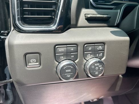 Used 2024 GMC Sierra 1500 Denali Ultimate AWD/4WD image 23