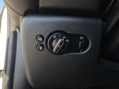 Used 2017 MINI Cooper S image 26