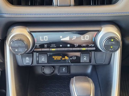 Certified 2022 Toyota RAV4 SE w/ Convenience Package AWD/4WD image 25