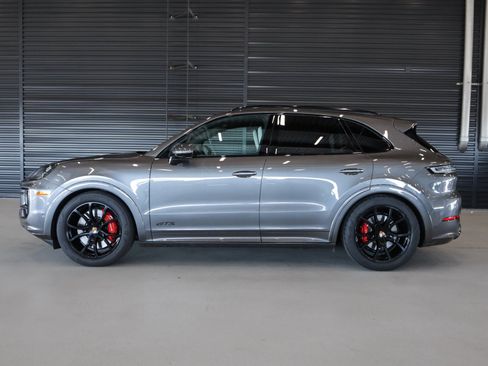 Certified 2025 Porsche Cayenne GTS AWD/4WD image 2