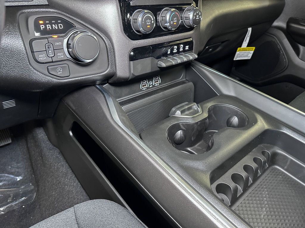 New 2026 RAM 1500 Express AWD/4WD image 30