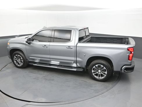 Used 2025 Chevrolet Silverado 1500 High Country AWD/4WD image 34