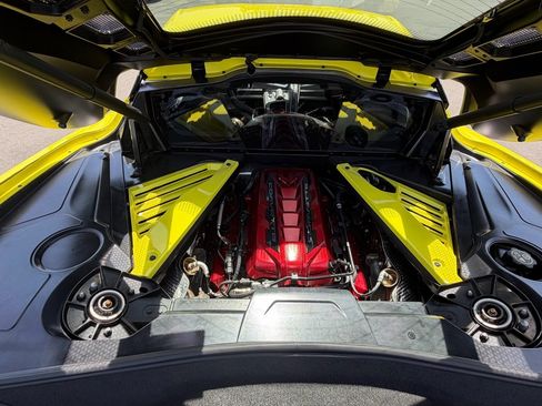 Used 2022 Chevrolet Corvette Stingray Coupe w/ 1LT RWD image 18