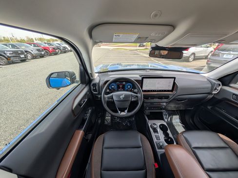 Certified 2025 Ford Bronco Sport Outer Banks w/ Outer Banks Tech Package+ AWD/4WD image 15