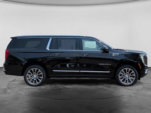 New 2026 GMC Yukon XL Denali w/ Sun & Power Step Package AWD/4WD image 10