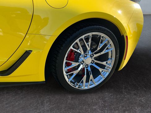 Used 2016 Chevrolet Corvette Z06 w/ 2LZ Preferred Equipment Group RWD image 9