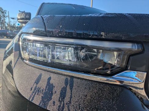 New 2025 Jeep Grand Cherokee L Laredo w/ Luxury Tech Group I image 8