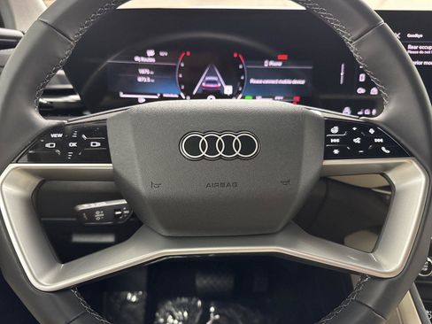 Used 2025 Audi Q5 Premium w/ Convenience Package AWD/4WD image 24