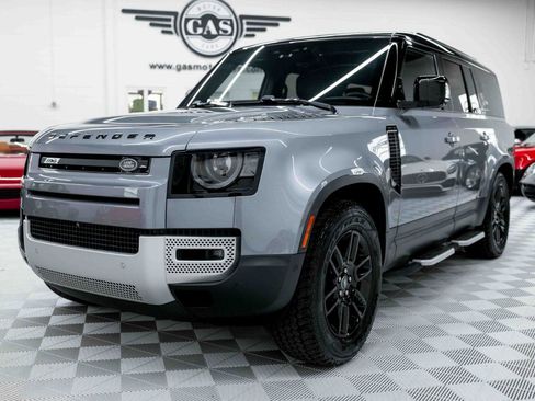 Used 2023 Land Rover Defender 130 SE image 3