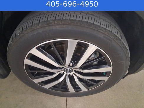 Used 2024 Nissan Pathfinder Platinum w/ Cargo Package image 28