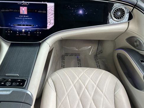 Certified 2023 Mercedes-Benz EQS 580 4MATIC Sedan image 29