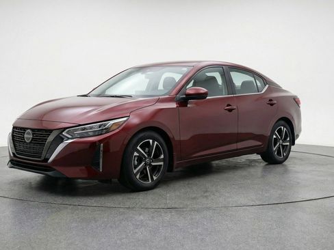 Used 2025 Nissan Sentra SV image 3