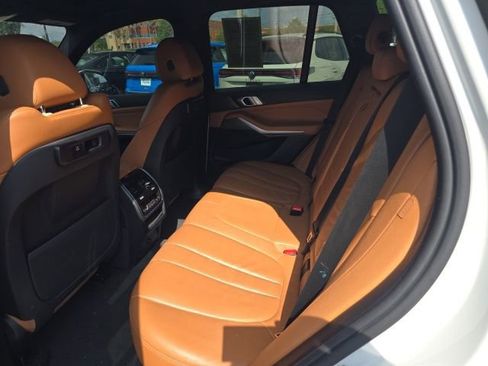 Used 2019 BMW X5 xDrive40i w/ Premium Package 2 AWD/4WD image 12