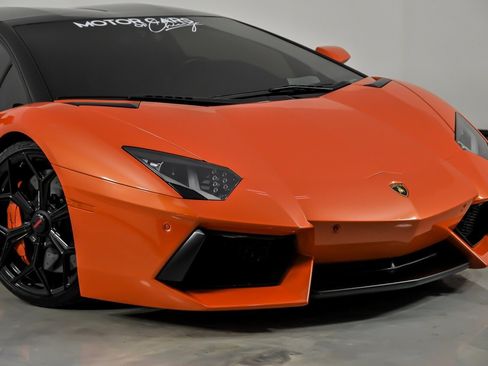 Used 2014 Lamborghini Aventador LP 700-4 AWD/4WD image 4