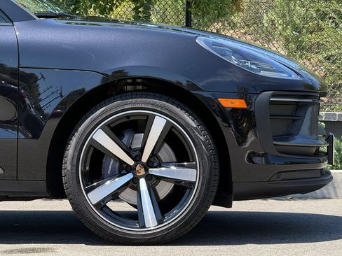 Certified 2023 Porsche Macan Turbo AWD/4WD image 12
