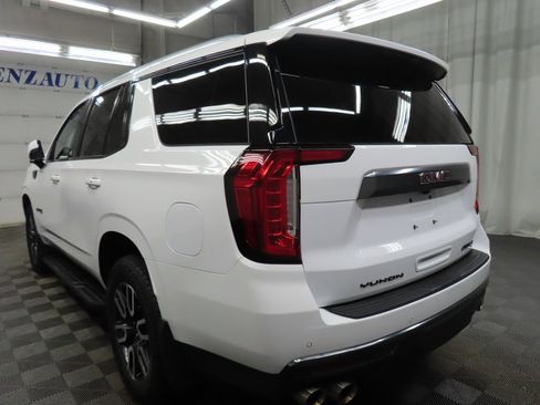 Used 2024 GMC Yukon AT4 image 5