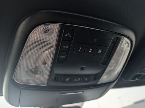 Used 2024 Dodge Durango GT AWD/4WD image 33