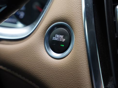 Used 2023 Chevrolet Traverse Premier image 16