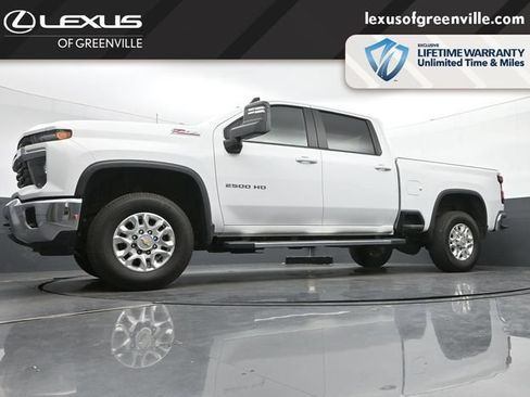 Used 2025 Chevrolet Silverado 2500 LT AWD/4WD image 44