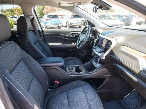 Used 2022 GMC Acadia SLE w/ Driver Convenience Package FWD image 15